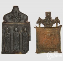 Две иконы: "Святые Антипий, Флор и Лавр"(№16), "Богородица Тихвинская"(№17)